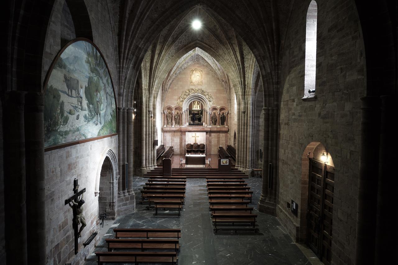 Monasterio De Santa Maria De Valvanera Anguiano ภายนอก รูปภาพ